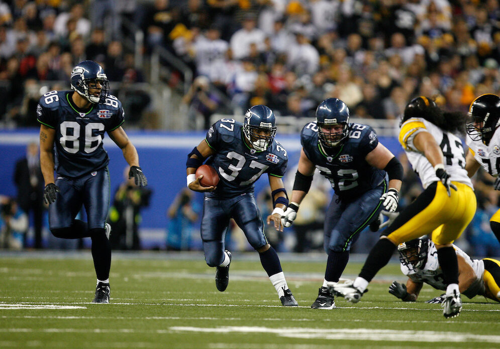 Super Bowl XL DETROT, MICHIGAN - FEBRUARY 5, 2006:
Shaun Alexander of the Seattle Seahawks during Super Bowl XL played between the Pittsburgh Steelers and The Seattle Seahawks at Ford Field in Detroit, Michigan. The Steelers defeated the Seahawks by a score of 21 to 10. ( Photo By : Rob Tringali ) *** Local Caption *** Shaun Alexander